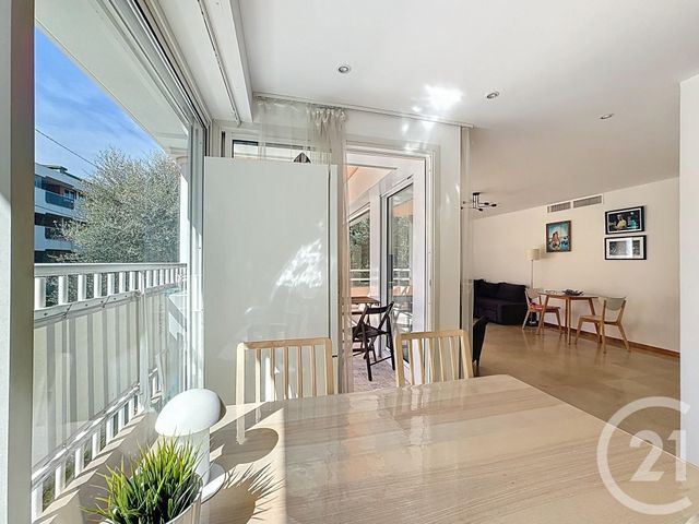 Appartement F3 &agrave; vendre - 3 pi&egrave;ces - 76,63 m2 - Antibes - 06 - PROVENCE-ALPES-COTE-D-AZUR