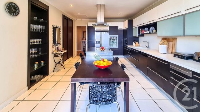 Maison &agrave; vendre - 12 pi&egrave;ces - 377 m2 - Le Cannet - 06 - PROVENCE-ALPES-COTE-D-AZUR