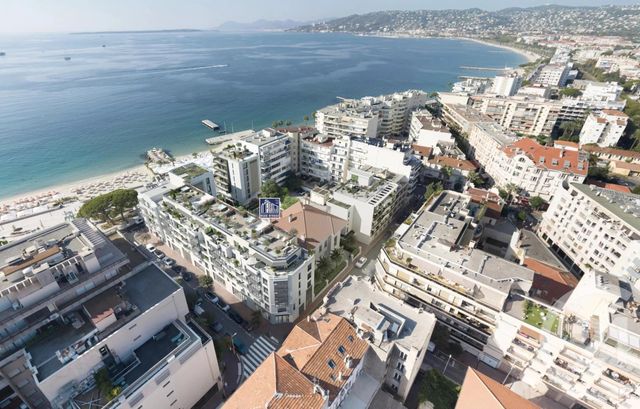 Appartement F3 &agrave; vendre - 3 pi&egrave;ces - 64,09 m2 - Juan Les Pins - 06 - PROVENCE-ALPES-COTE-D-AZUR
