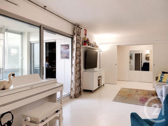 Appartement F4 &agrave; vendre - 5 pi&egrave;ces - 101,87 m2 - Antibes - 06 - PROVENCE-ALPES-COTE-D-AZUR