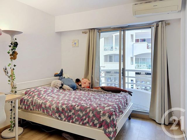 Appartement F4 &agrave; vendre - 5 pi&egrave;ces - 101,87 m2 - Antibes - 06 - PROVENCE-ALPES-COTE-D-AZUR