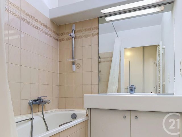 Appartement F4 &agrave; vendre - 5 pi&egrave;ces - 101,87 m2 - Antibes - 06 - PROVENCE-ALPES-COTE-D-AZUR