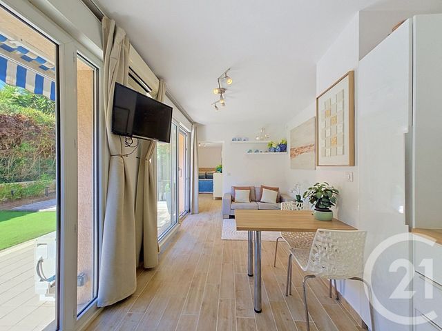 Appartement F2 bis &agrave; vendre - 3 pi&egrave;ces - 40,09 m2 - Le Golfe Juan - 06 - PROVENCE-ALPES-COTE-D-AZUR