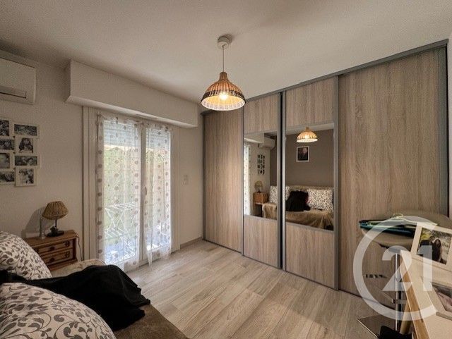 Appartement F3 &agrave; vendre - 3 pi&egrave;ces - 71,25 m2 - Antibes - 06 - PROVENCE-ALPES-COTE-D-AZUR
