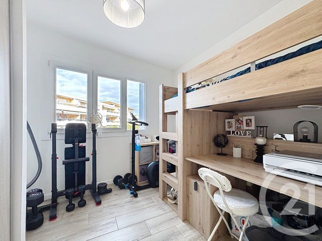 Appartement F4 &agrave; vendre - 4 pi&egrave;ces - 72,55 m2 - Le Golfe Juan - 06 - PROVENCE-ALPES-COTE-D-AZUR