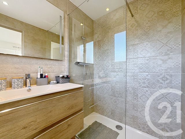 Appartement F4 &agrave; vendre - 4 pi&egrave;ces - 72,55 m2 - Le Golfe Juan - 06 - PROVENCE-ALPES-COTE-D-AZUR