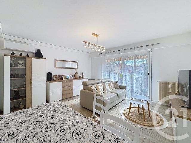 Appartement F4 &agrave; vendre - 4 pi&egrave;ces - 72,55 m2 - Le Golfe Juan - 06 - PROVENCE-ALPES-COTE-D-AZUR