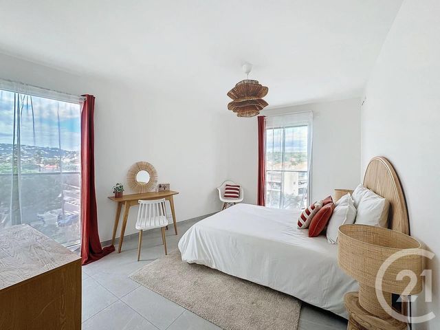 Appartement F4 à vendre - 4 pièces - 90,52 m2 - Juan Les Pins - 06 - PROVENCE-ALPES-COTE-D-AZUR