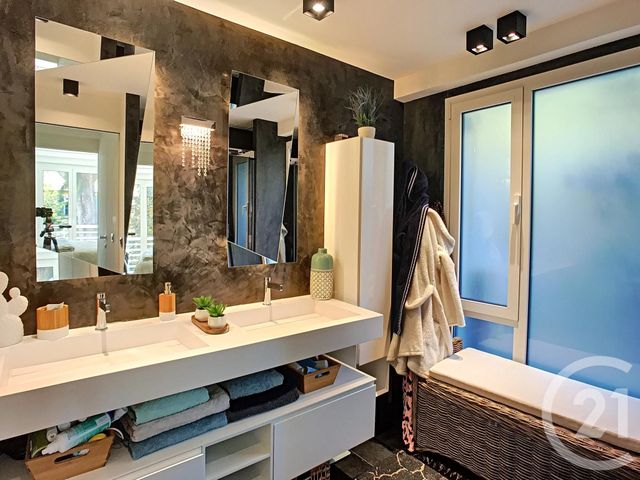 Appartement Duplex &agrave; vendre - 5 pi&egrave;ces - 127,55 m2 - Cannes - 06 - PROVENCE-ALPES-COTE-D-AZUR