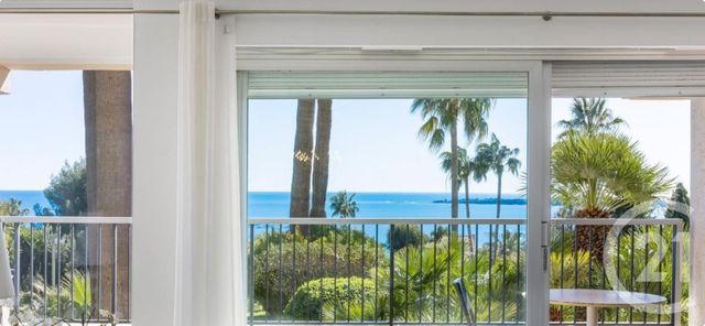 Appartement F5 &agrave; vendre - 5 pi&egrave;ces - 181,23 m2 - Le Golfe Juan - 06 - PROVENCE-ALPES-COTE-D-AZUR
