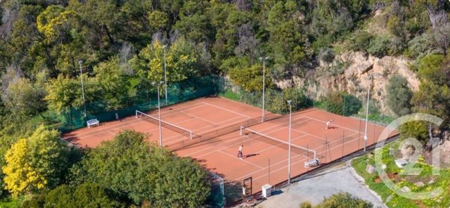 Appartement F5 &agrave; vendre - 5 pi&egrave;ces - 181,23 m2 - Le Golfe Juan - 06 - PROVENCE-ALPES-COTE-D-AZUR