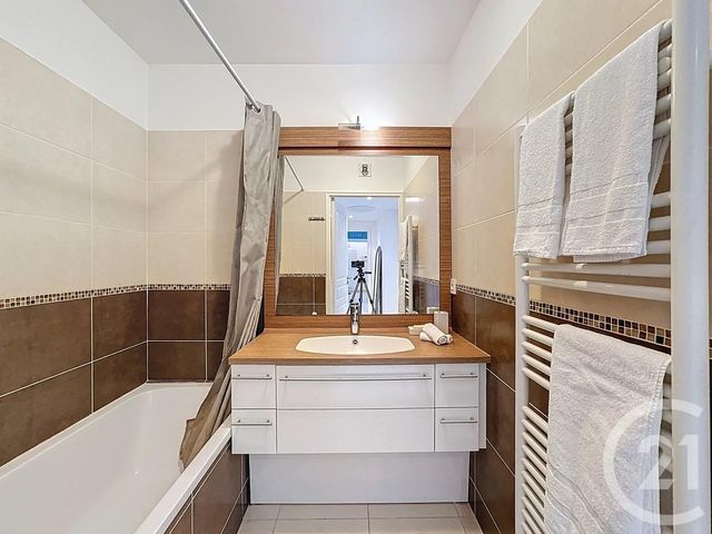 Appartement F3 à vendre - 3 pièces - 68,15 m2 - Antibes - 06 - PROVENCE-ALPES-COTE-D-AZUR