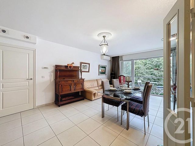 Appartement F3 à vendre - 3 pièces - 68,15 m2 - Antibes - 06 - PROVENCE-ALPES-COTE-D-AZUR