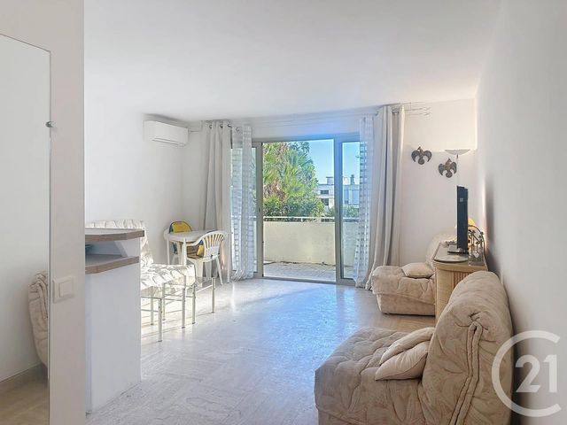 Appartement Studio à vendre - 1 pièce - 29,17 m2 - Cannes - 06 - PROVENCE-ALPES-COTE-D-AZUR