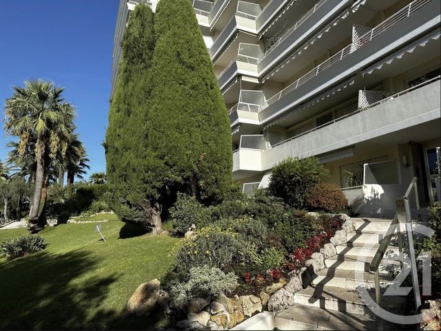 Appartement Studio à vendre - 1 pièce - 29,17 m2 - Cannes - 06 - PROVENCE-ALPES-COTE-D-AZUR