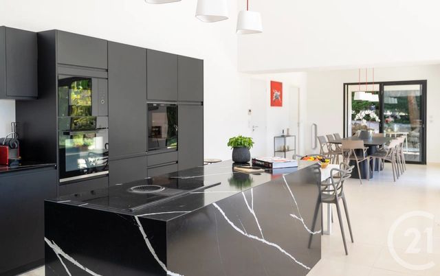 Maison à vendre - 6 pièces - 225,87 m2 - Roquefort Les Pins - 06 - PROVENCE-ALPES-COTE-D-AZUR