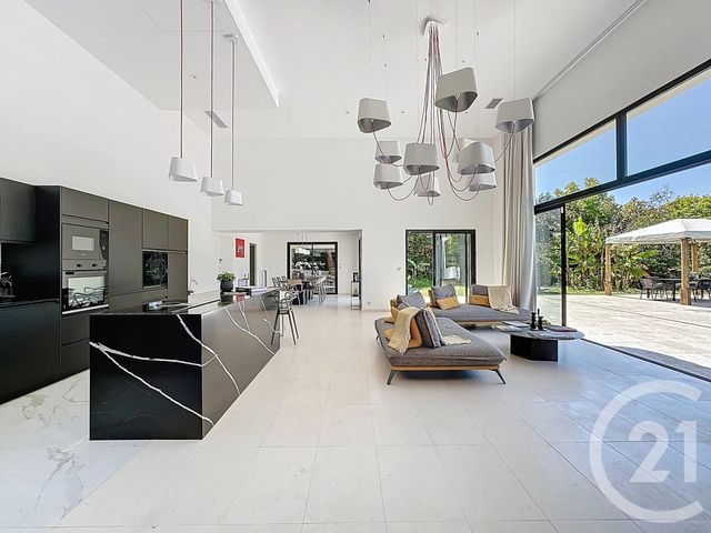 Maison à vendre - 6 pièces - 225,87 m2 - Roquefort Les Pins - 06 - PROVENCE-ALPES-COTE-D-AZUR