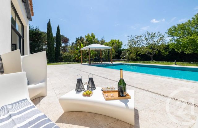 Maison à vendre - 6 pièces - 225,87 m2 - Roquefort Les Pins - 06 - PROVENCE-ALPES-COTE-D-AZUR