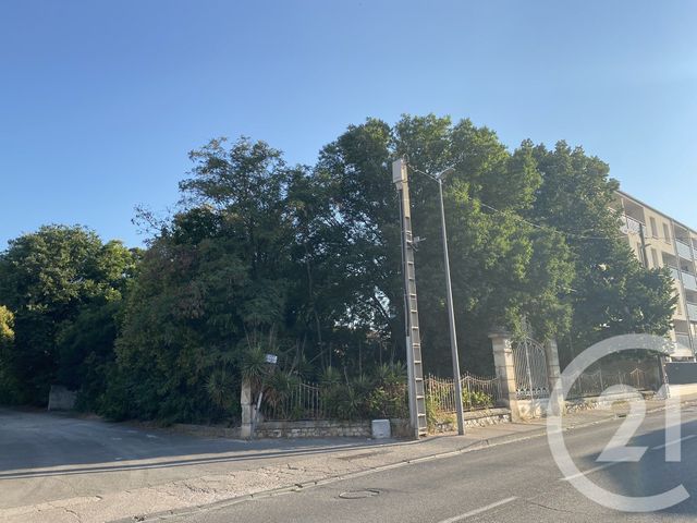 terrain - CARPENTRAS - 84