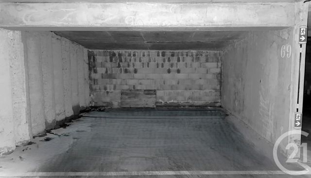 parking - CARPENTRAS - 84