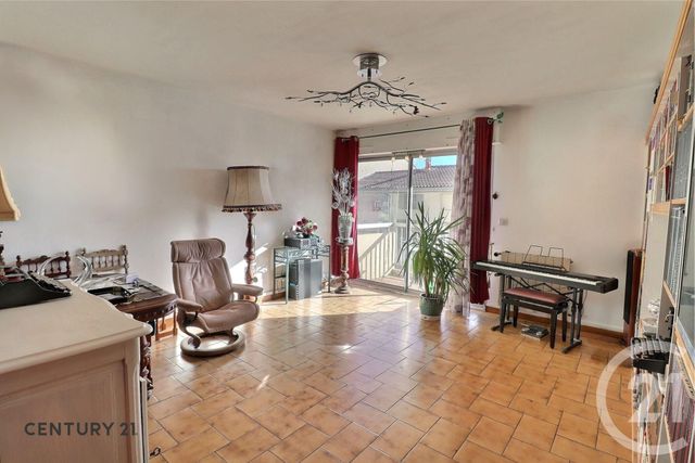 Appartement F3 à vendre - 3 pièces - 75 m2 - Carpentras - 84 - PROVENCE-ALPES-COTE-D-AZUR
