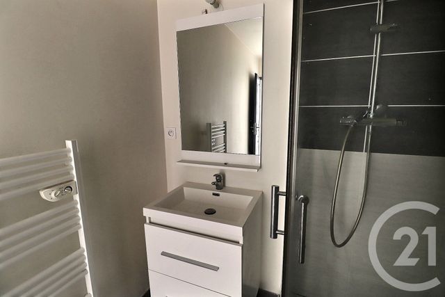Appartement T3 &agrave; vendre - 6 pi&egrave;ces - 59,18 m2 - Carpentras - 84 - PROVENCE-ALPES-COTE-D-AZUR