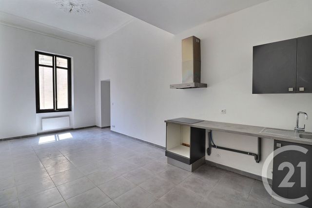 Appartement T3 &agrave; vendre - 6 pi&egrave;ces - 59,18 m2 - Carpentras - 84 - PROVENCE-ALPES-COTE-D-AZUR