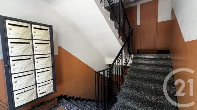 Appartement T4 &agrave; vendre - 4 pi&egrave;ces - 75 m2 - Carpentras - 84 - PROVENCE-ALPES-COTE-D-AZUR