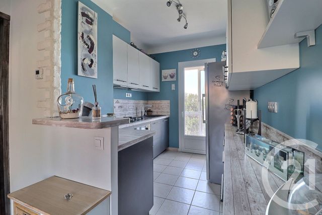 Appartement T4 &agrave; vendre - 4 pi&egrave;ces - 75 m2 - Carpentras - 84 - PROVENCE-ALPES-COTE-D-AZUR