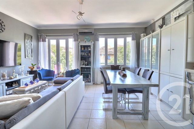 Appartement T4 &agrave; vendre - 4 pi&egrave;ces - 75 m2 - Carpentras - 84 - PROVENCE-ALPES-COTE-D-AZUR
