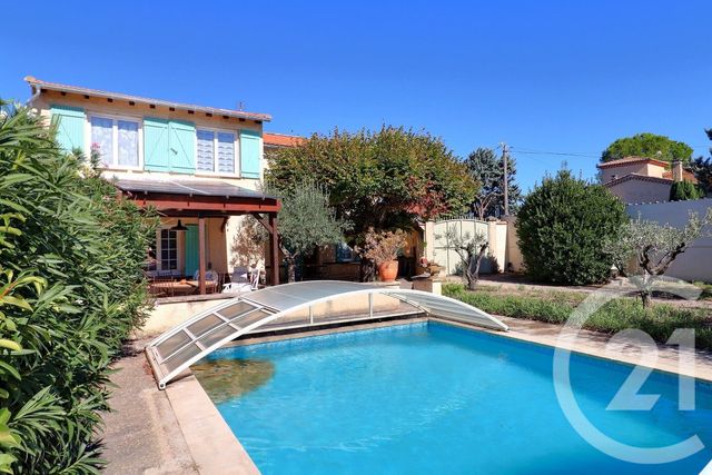 Maison 7 pièces 236 m² · à Carpentras · 235,5 m² · 330 000 €