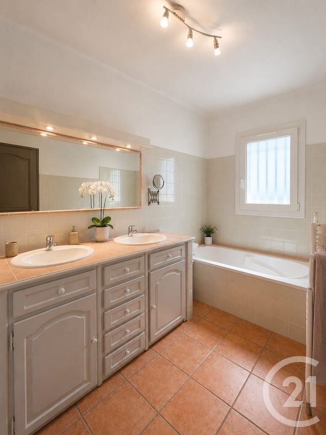 Maison &agrave; vendre - 4 pi&egrave;ces - 117 m2 - Gignac La Nerthe - 13 - PROVENCE-ALPES-COTE-D-AZUR