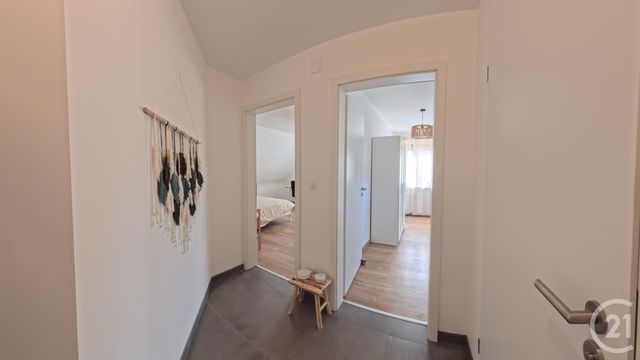 Maison &agrave; louer - 6 pi&egrave;ces - 105,69 m2 - Illkirch Graffenstaden - 67 - ALSACE