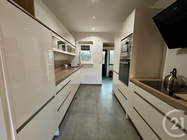 Maison &agrave; louer - 6 pi&egrave;ces - 105,69 m2 - Illkirch Graffenstaden - 67 - ALSACE