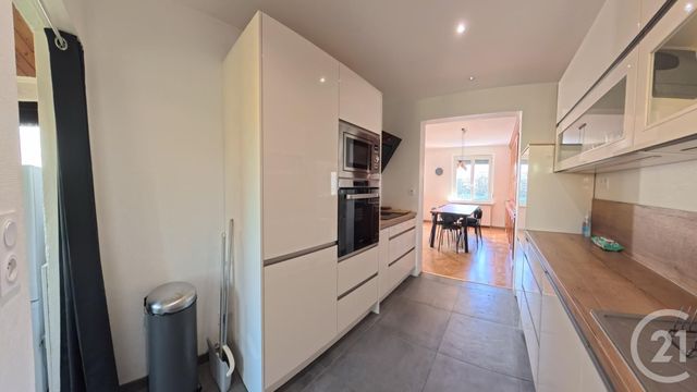 Maison &agrave; louer - 6 pi&egrave;ces - 105,69 m2 - Illkirch Graffenstaden - 67 - ALSACE