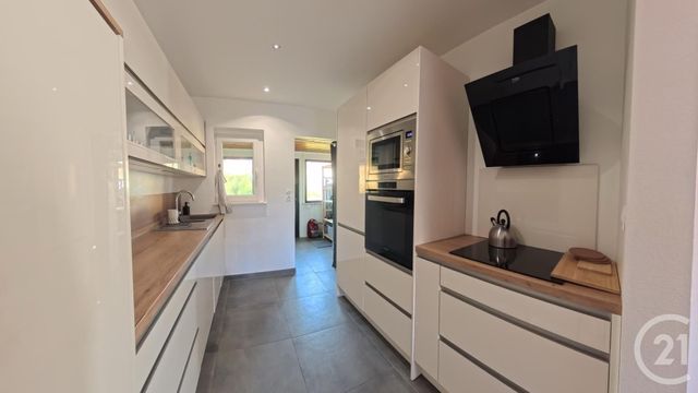 Maison &agrave; louer - 6 pi&egrave;ces - 105,69 m2 - Illkirch Graffenstaden - 67 - ALSACE