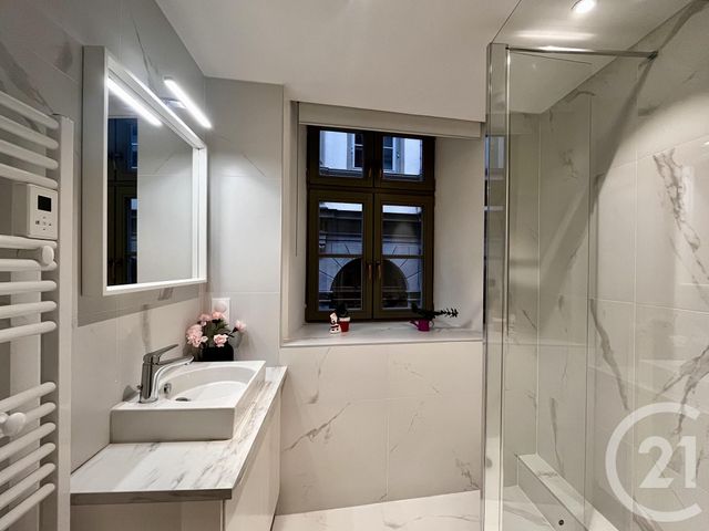 Appartement &agrave; louer - 3 pi&egrave;ces - 66,97 m2 - Strasbourg - 67 - ALSACE