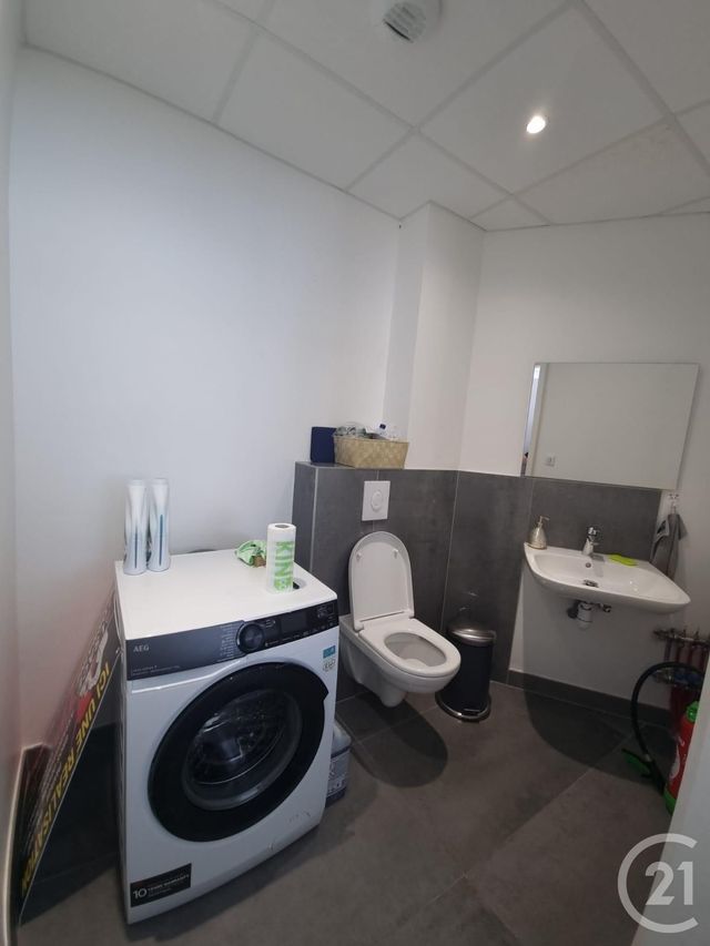 Local commercial à louer - 71.42 m2 - 67 - Bas-Rhin