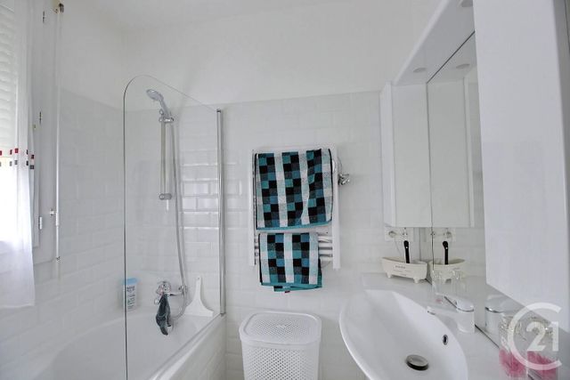 Appartement F4 à vendre - 4 pièces - 68,21 m2 - Merignac - 33 - AQUITAINE