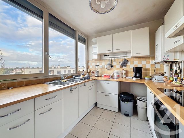 Appartement T3 à vendre - 4 pièces - 72 m2 - Merignac - 33 - AQUITAINE