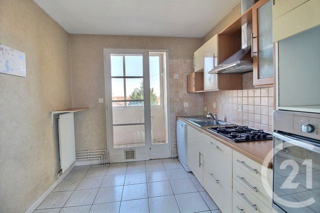 Appartement &agrave; louer - 3 pi&egrave;ces - 76,04 m2 - Lormont - 33 - AQUITAINE