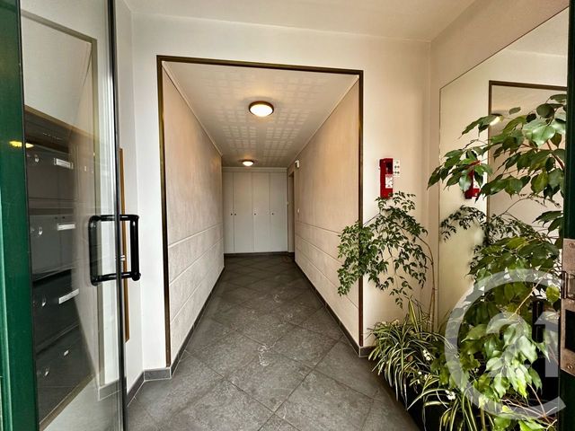 Appartement F3 &agrave; louer - 3 pi&egrave;ces - 76,30 m2 - Villemandeur - 45 - CENTRE