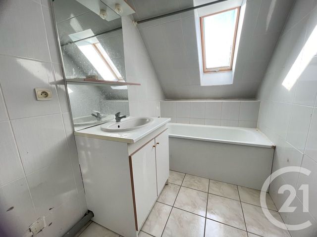 Maison &agrave; louer - 5 pi&egrave;ces - 104 m2 - Pannes - 45 - CENTRE