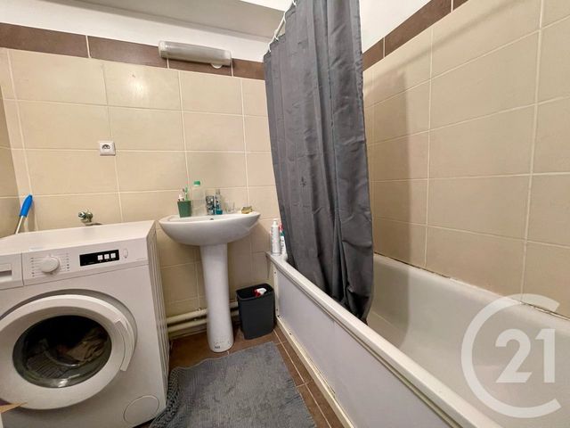 Appartement T3 à vendre - 3 pièces - 66 m2 - Montargis - 45 - CENTRE