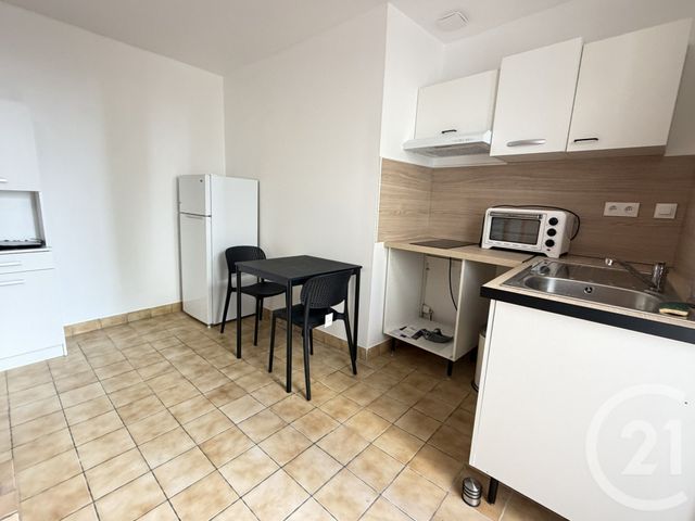 Appartement &agrave; louer - 2 pi&egrave;ces - 52 m2 - Montargis - 45 - CENTRE
