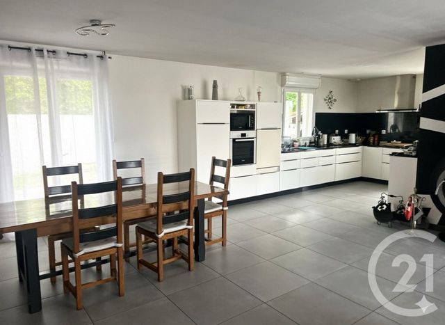 Maison à vendre - 4 pièces - 107 m2 - Courtenay - 45 - CENTRE