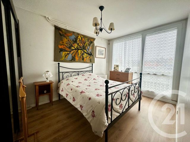 Appartement &agrave; vendre - 4 pi&egrave;ces - 65,27 m2 - Montargis - 45 - CENTRE