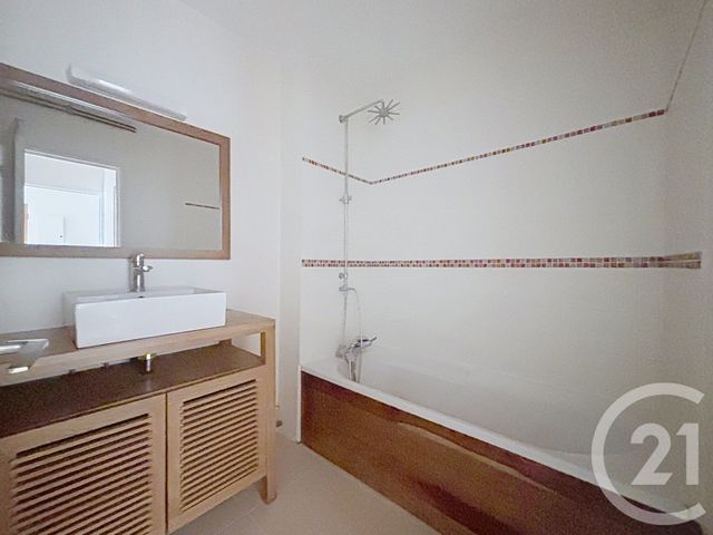 Appartement T3 &agrave; louer - 3 pi&egrave;ces - 66,27 m2 - Gradignan - 33 - AQUITAINE
