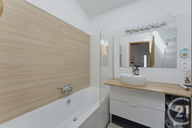 Maison &agrave; louer - 4 pi&egrave;ces - 82,09 m2 - Gradignan - 33 - AQUITAINE