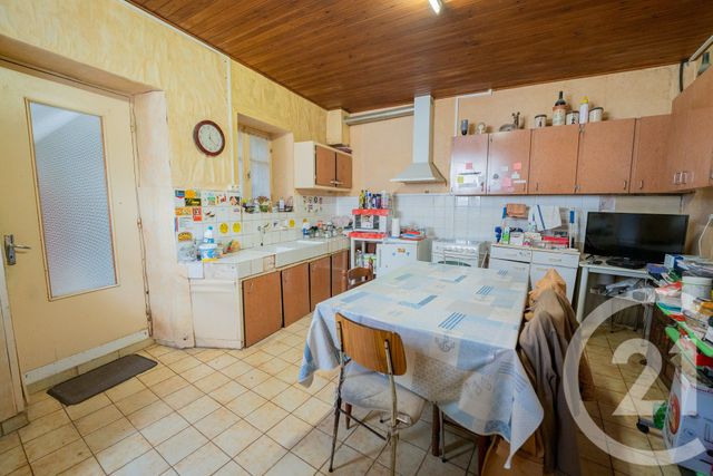Appartement &agrave; vendre - 5 pi&egrave;ces - 75 m2 - Saujon - 17 - POITOU-CHARENTES